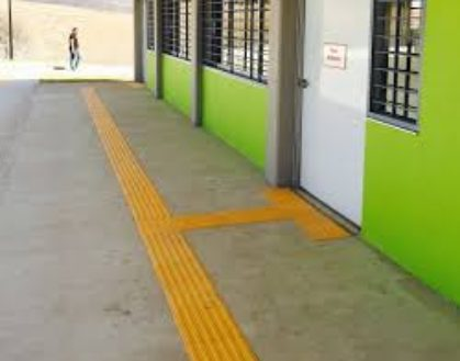 baldosa podotáctil para accesibilidad visual en Lima